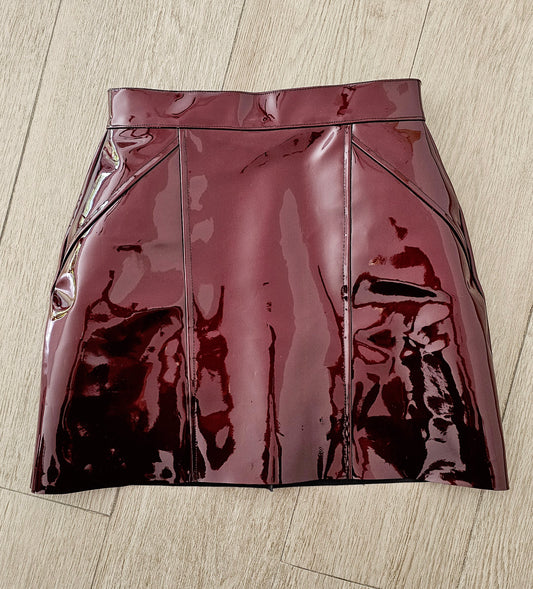 FALDA MINI DE CHAROL